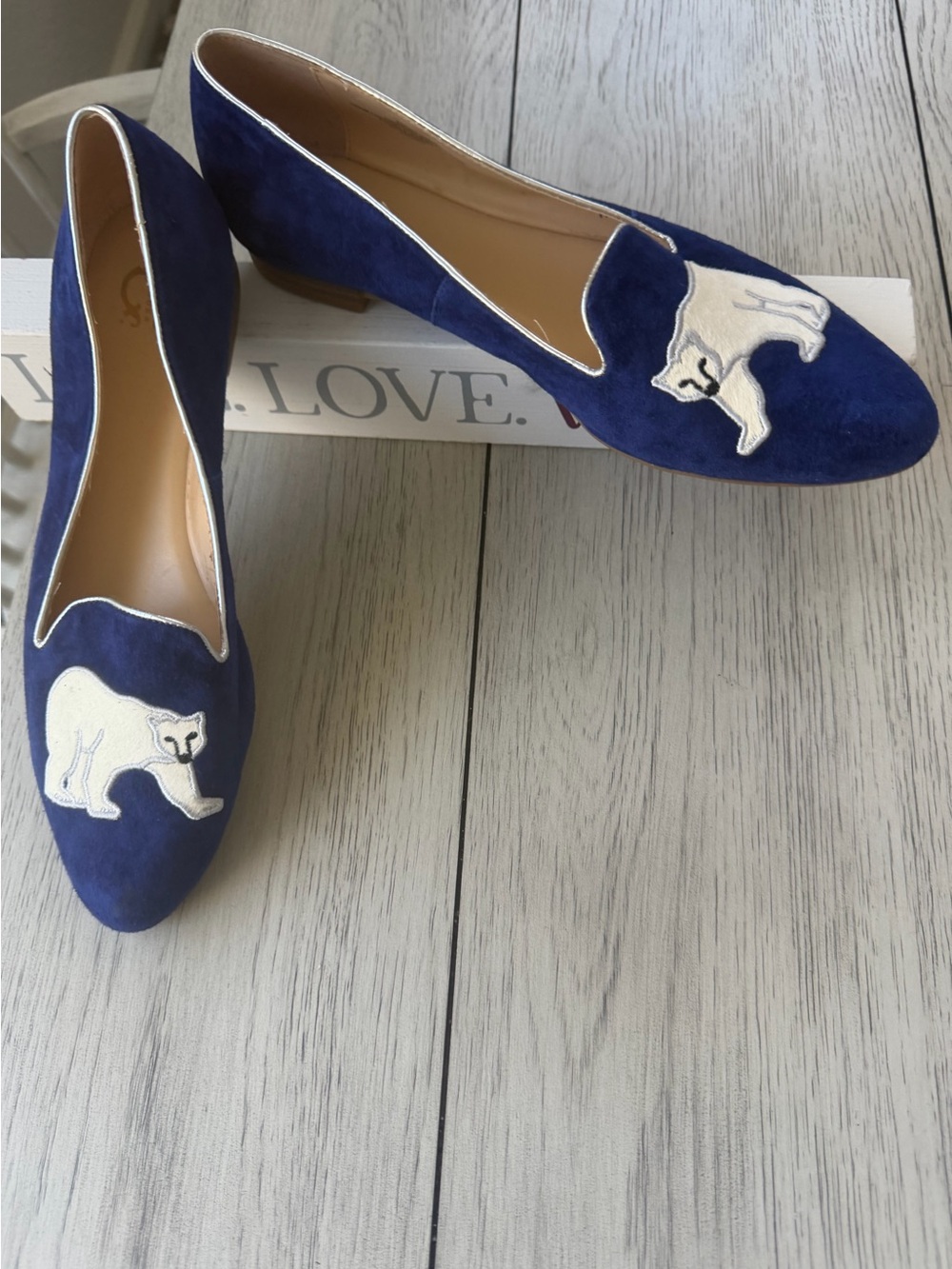 C. Wonder Courtney Blue Suede Polar Bear Embroidered Loafers Flats 10 EUC - Picture 2 of 8